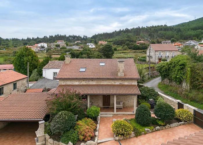 Lar De Arousa 1 * Катойра