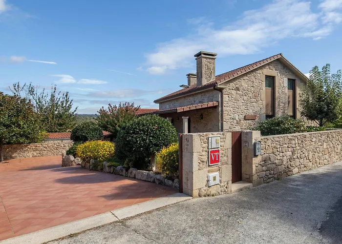 Дом отдыха Lar De Arousa 1 *